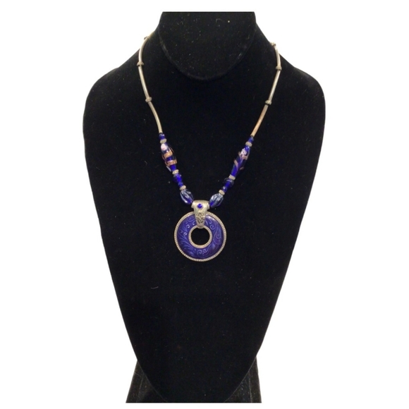 VINTAGE AZUL GLASS PENDANT NECKLACE - Picture 15 of 15